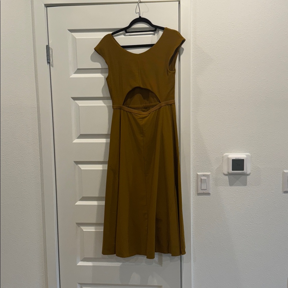 Athleta Ryder Dress - Picture 2 of 2